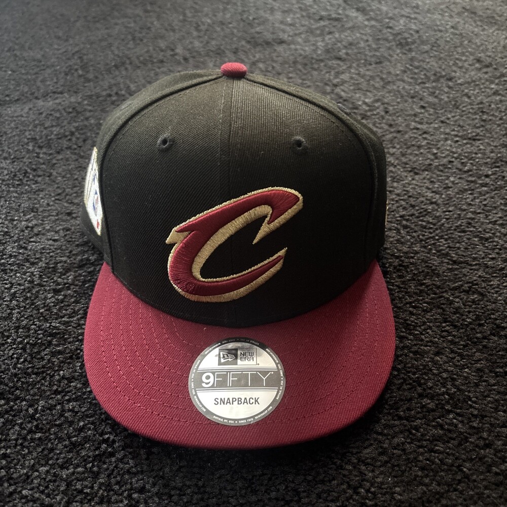 NWOT Cleveland Cavaliers New Era 9 Fifty SnapBack RARE GOLD NBA Playing Cards!